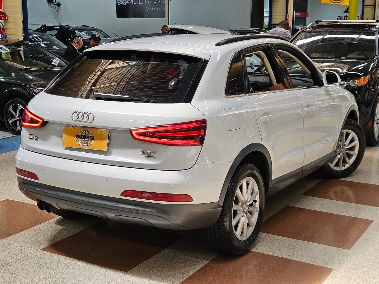 AUDI Q3