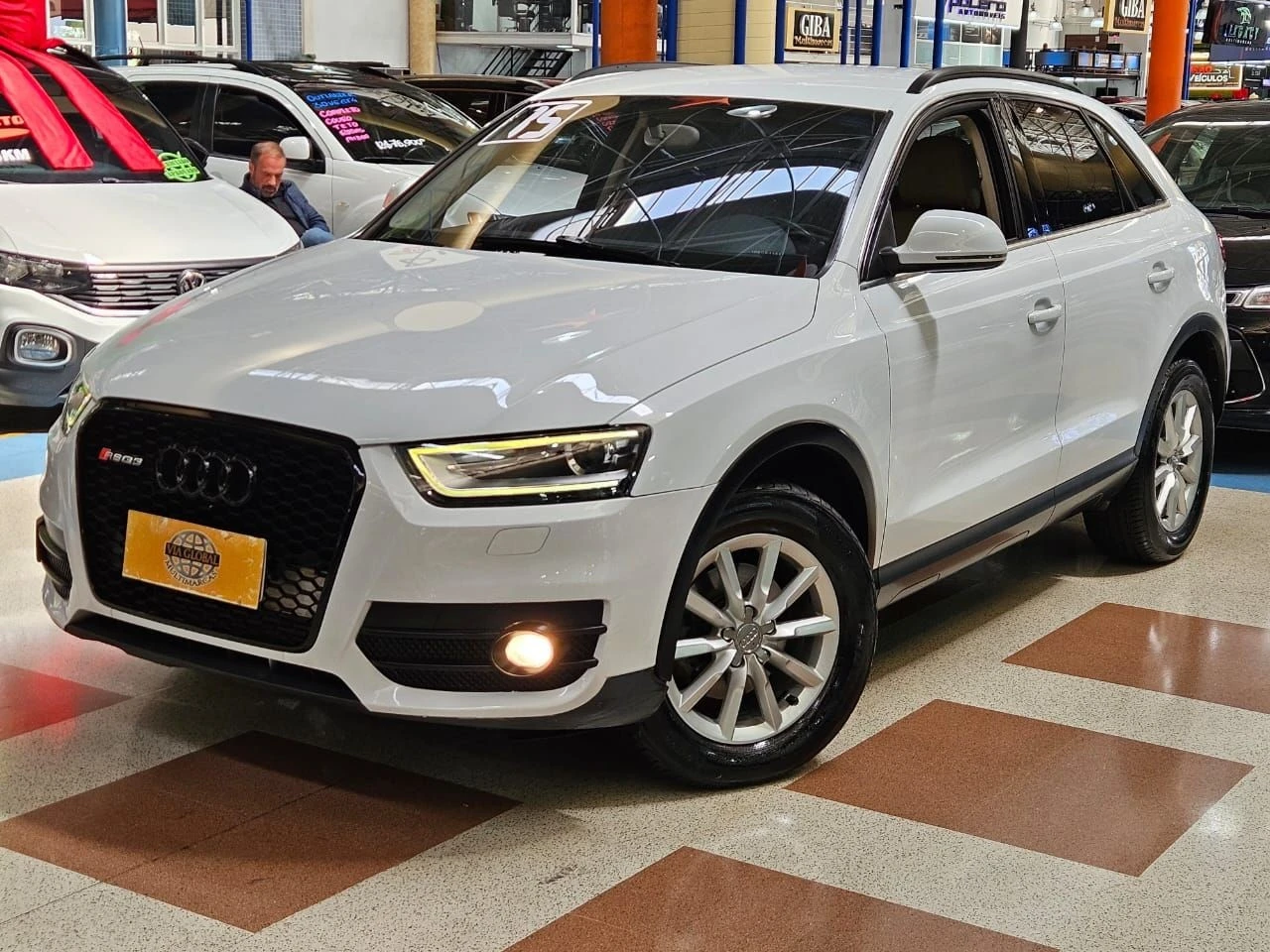 AUDI Q3