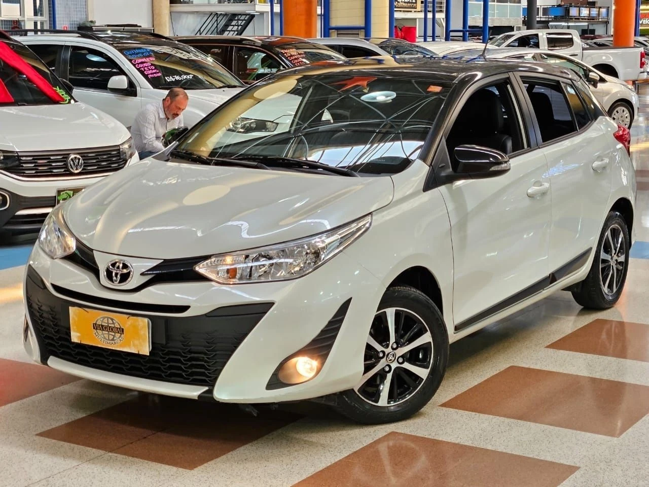 TOYOTA YARIS
