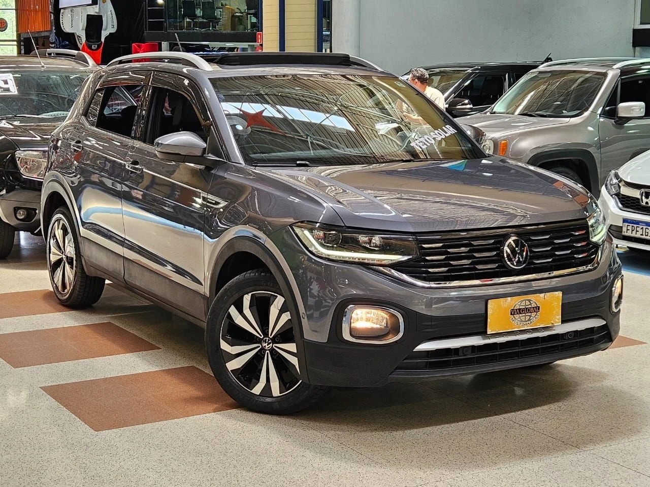 VOLKSWAGEN T-CROSS