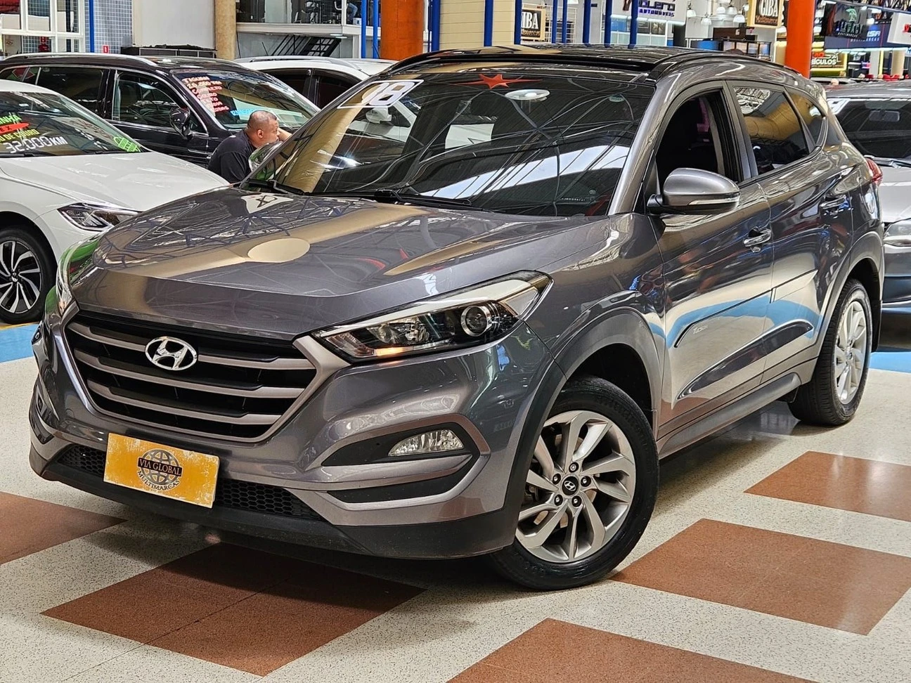 HYUNDAI TUCSON
