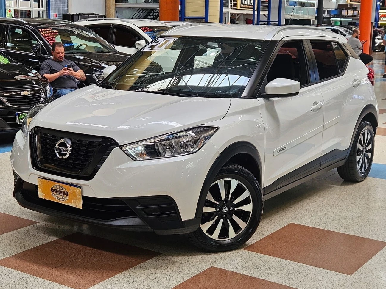 NISSAN KICKS