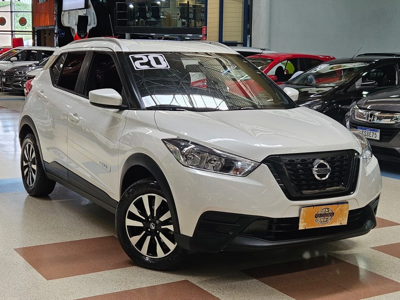 NISSAN KICKS