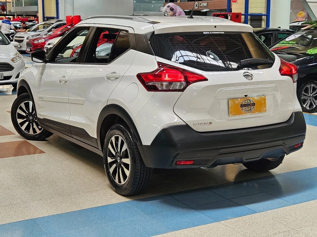 NISSAN KICKS