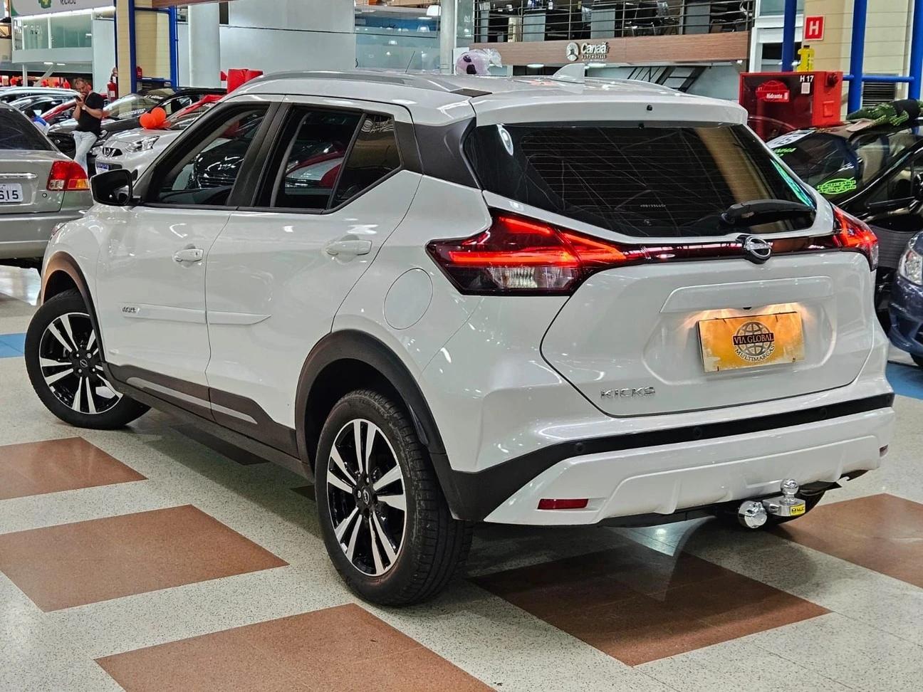 NISSAN KICKS