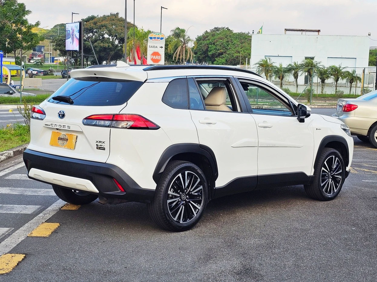 TOYOTA COROLLA CROSS
