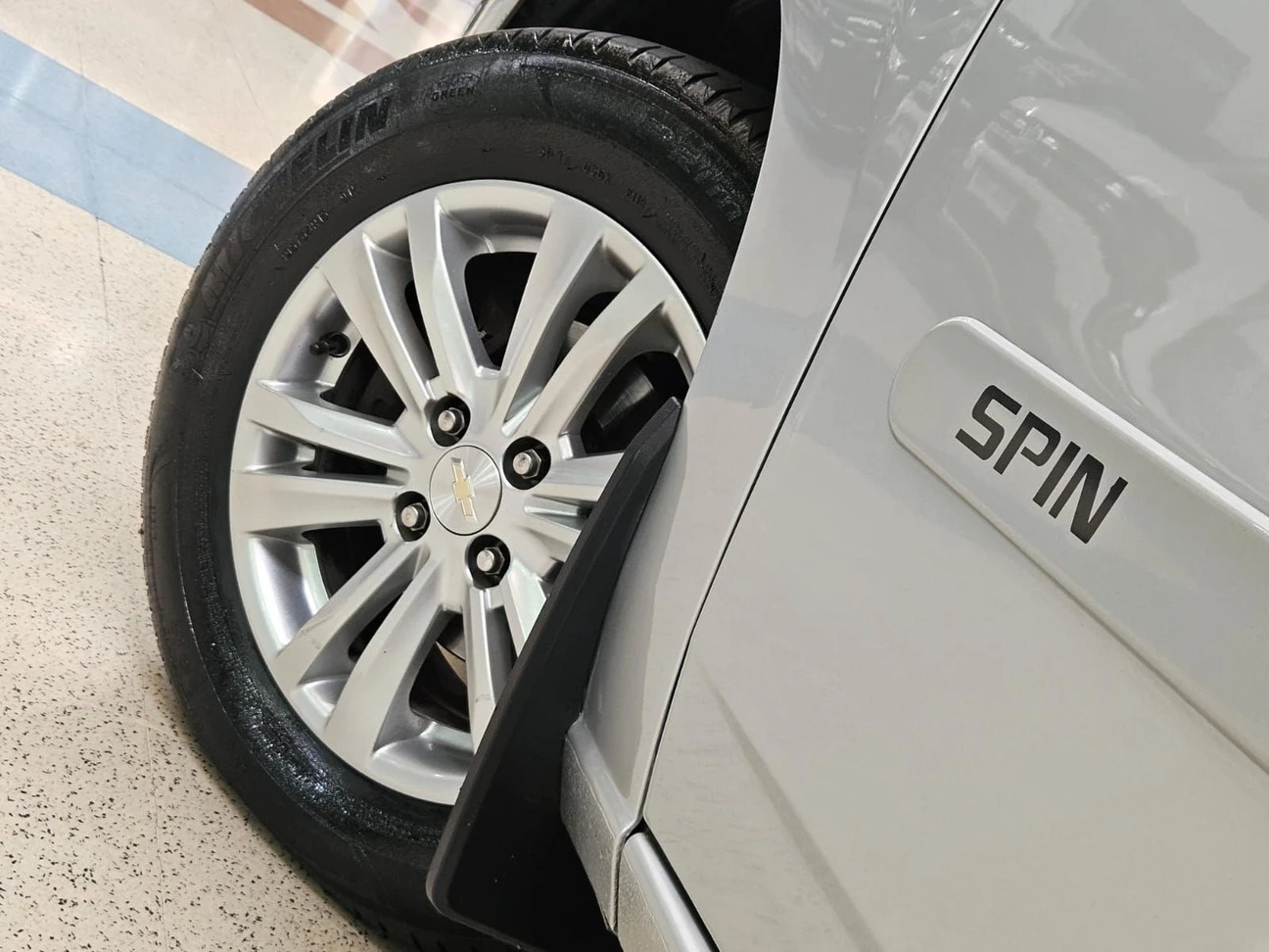 CHEVROLET SPIN