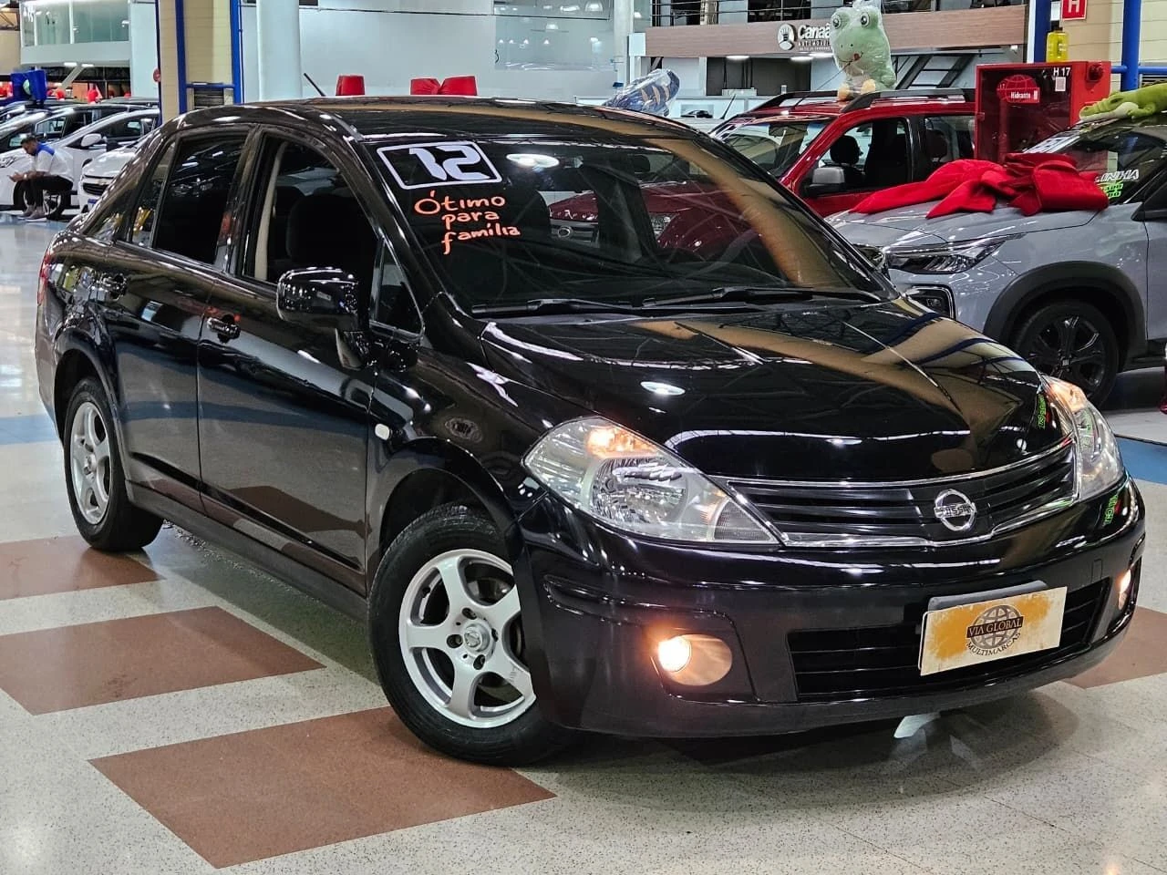 NISSAN TIIDA