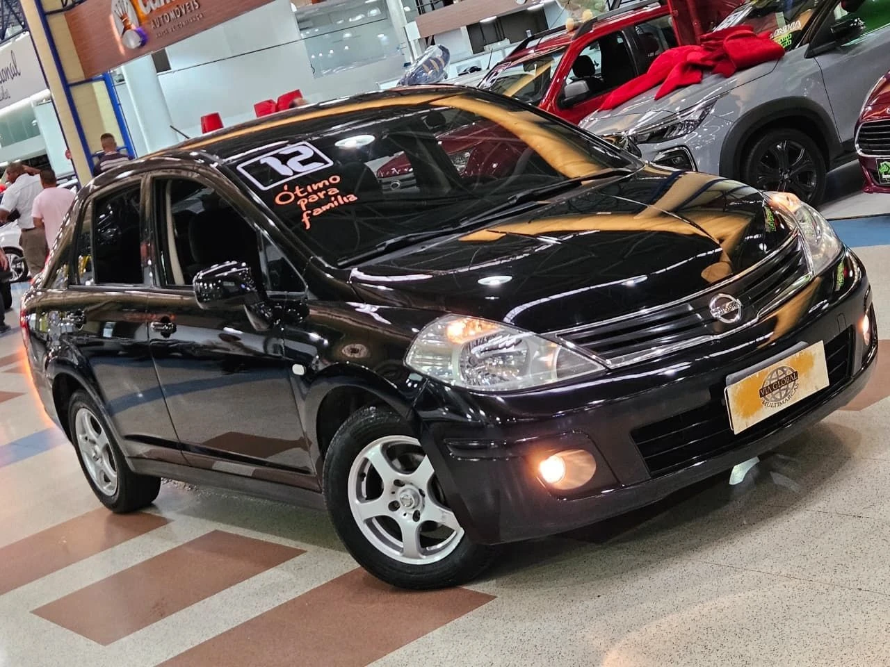 NISSAN TIIDA