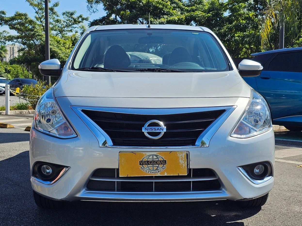 NISSAN VERSA