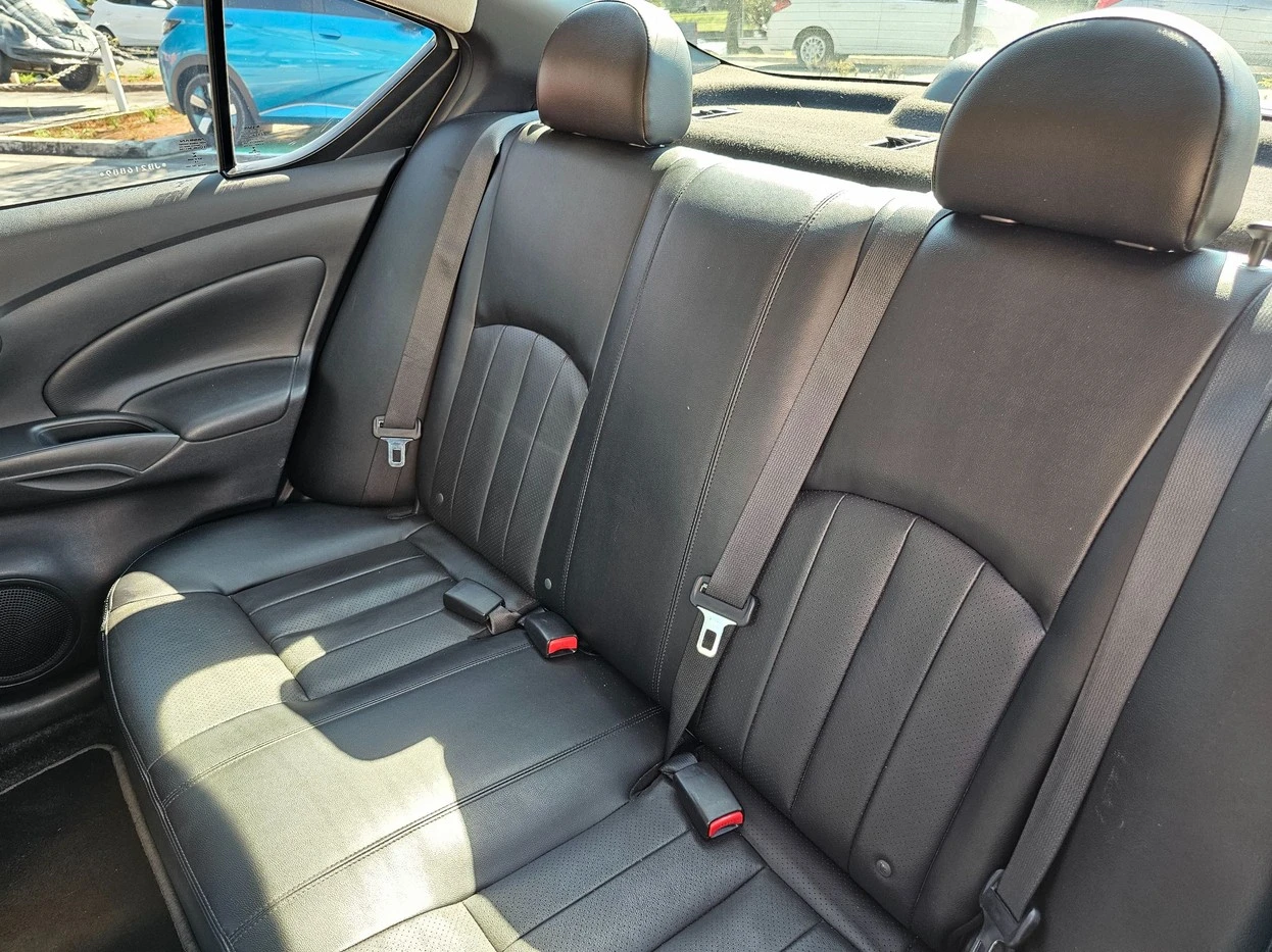NISSAN VERSA