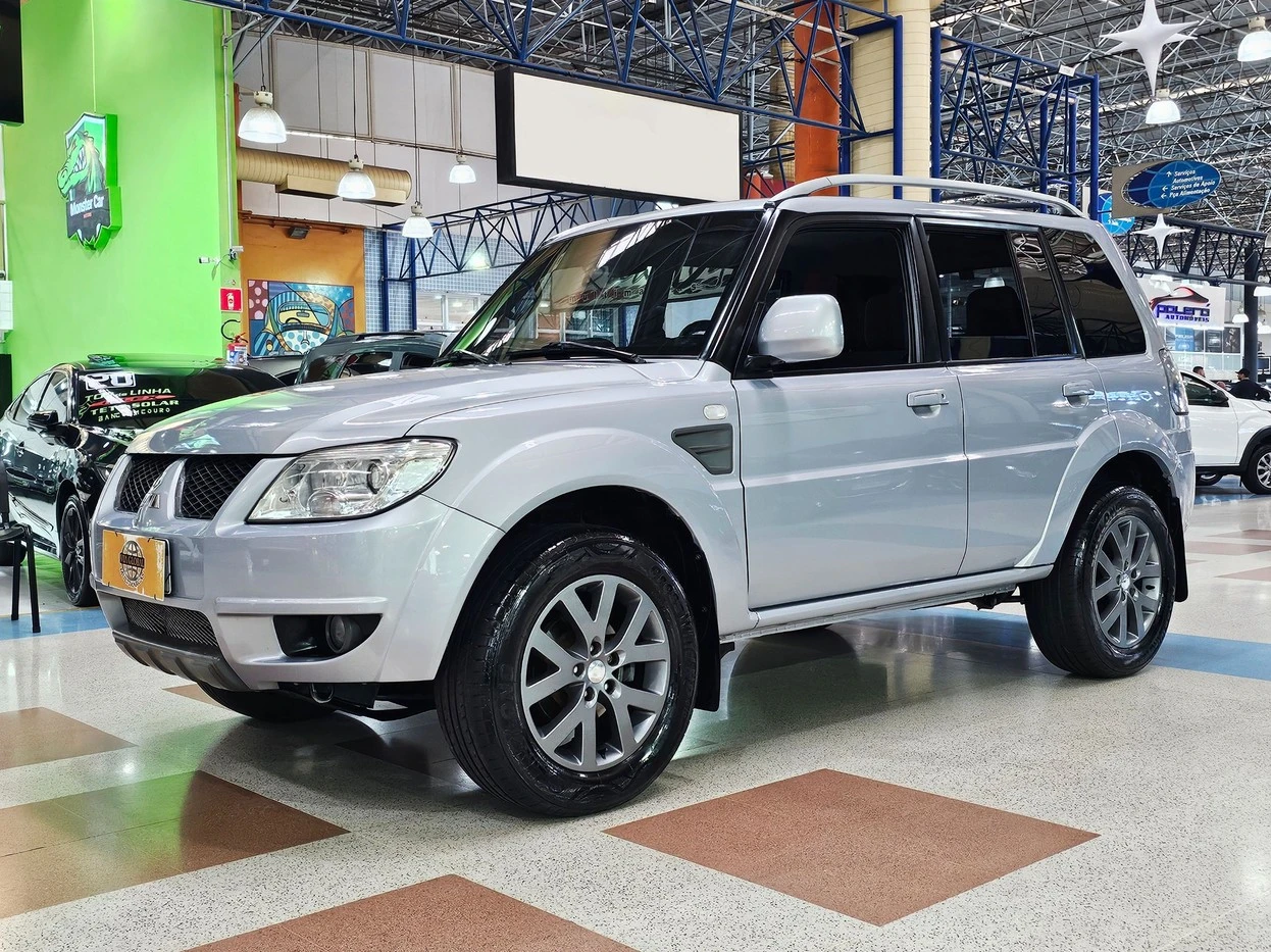 PAJERO TR4