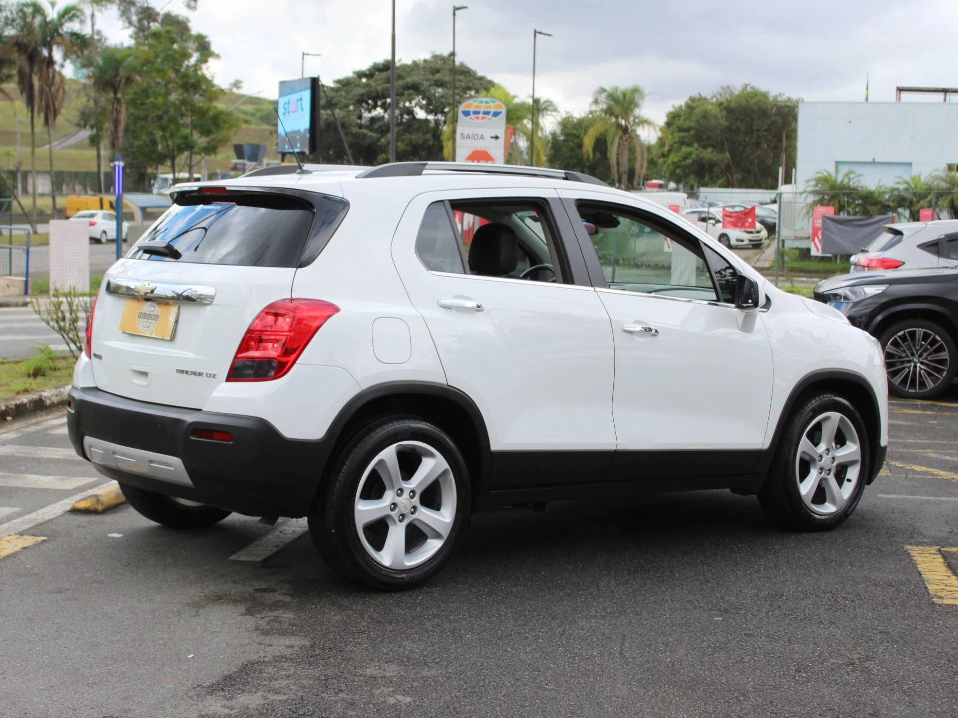 CHEVROLET TRACKER