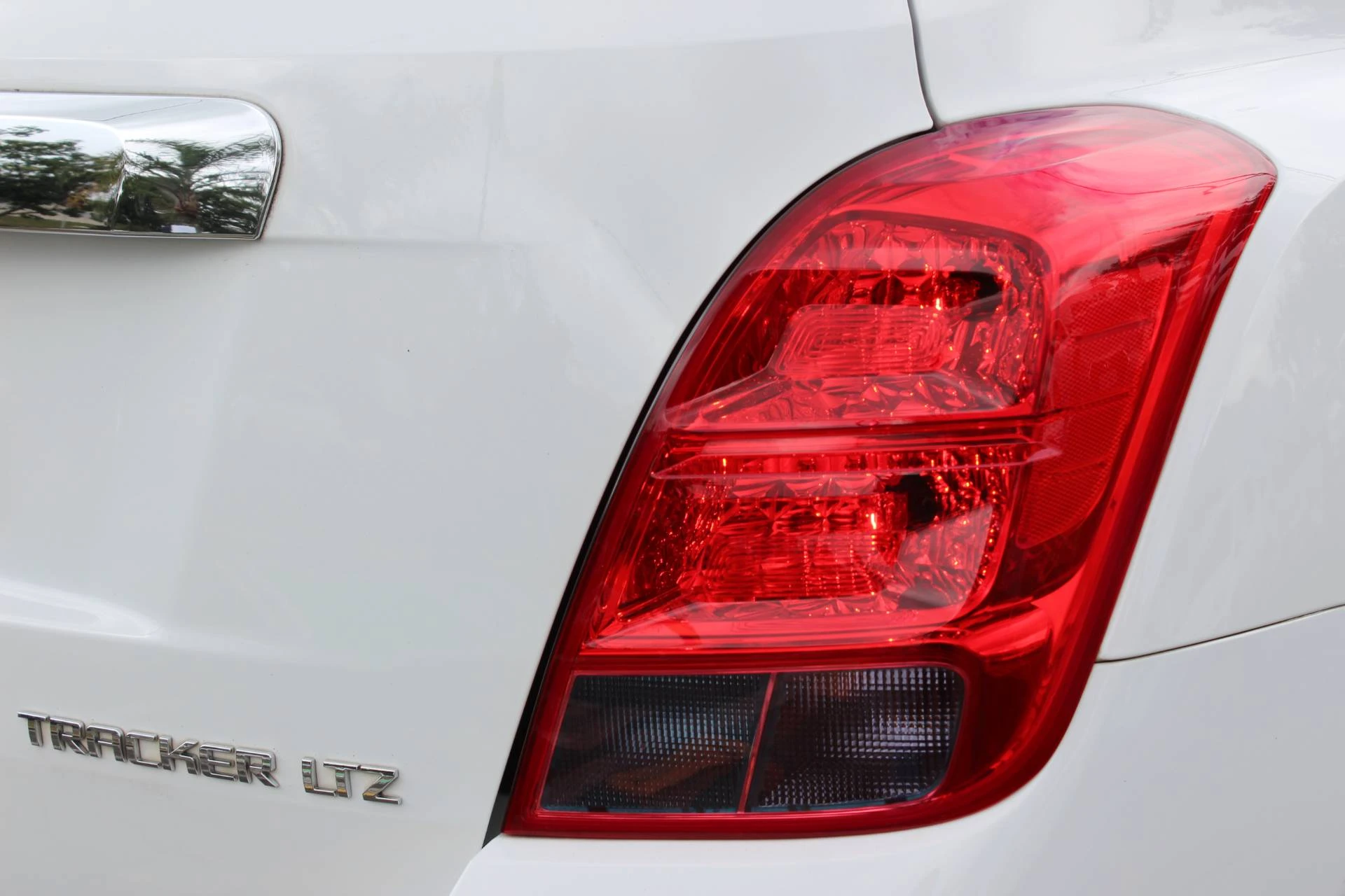 CHEVROLET TRACKER
