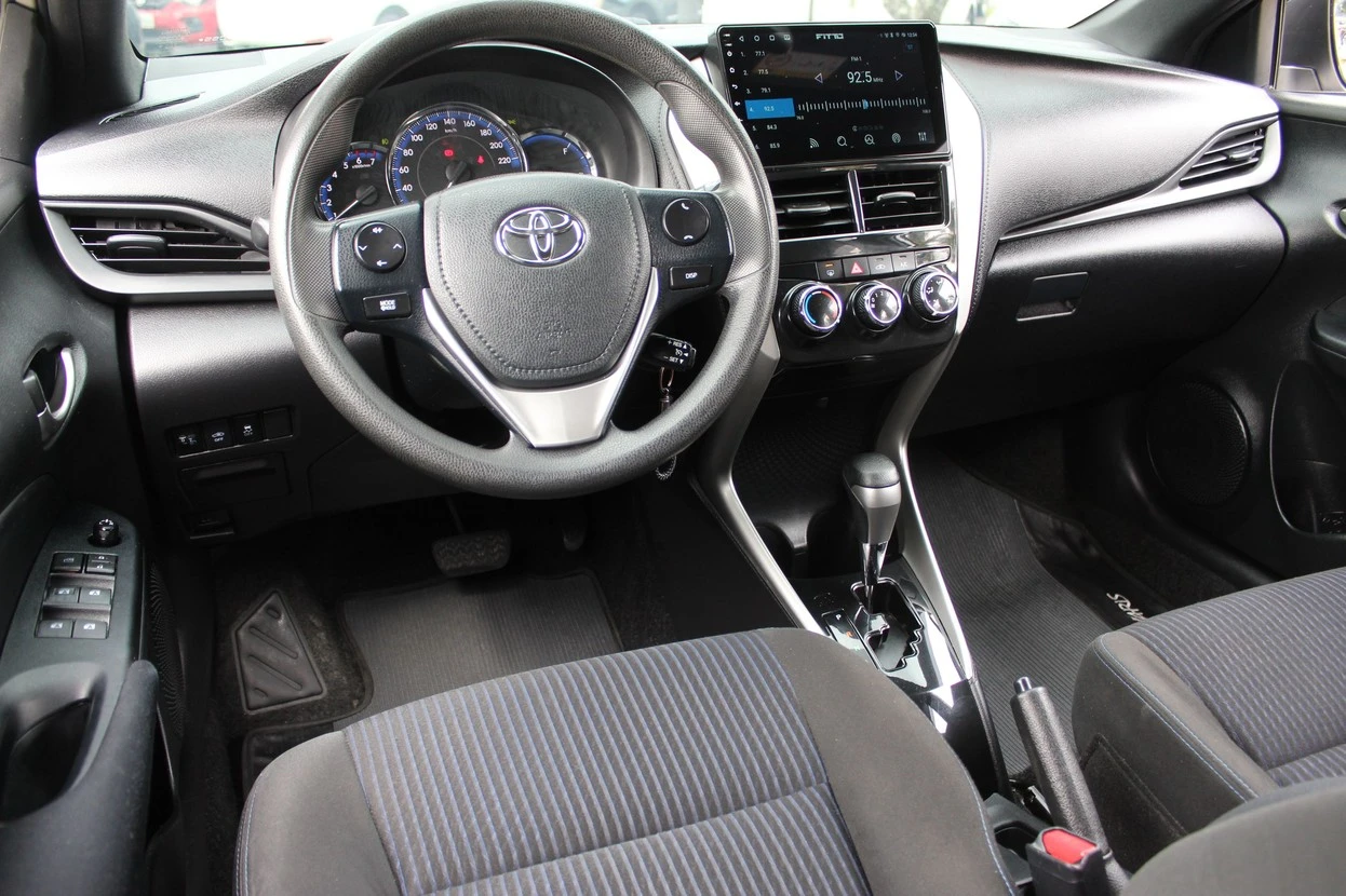 TOYOTA YARIS