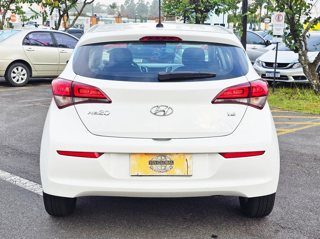 HYUNDAI HB20