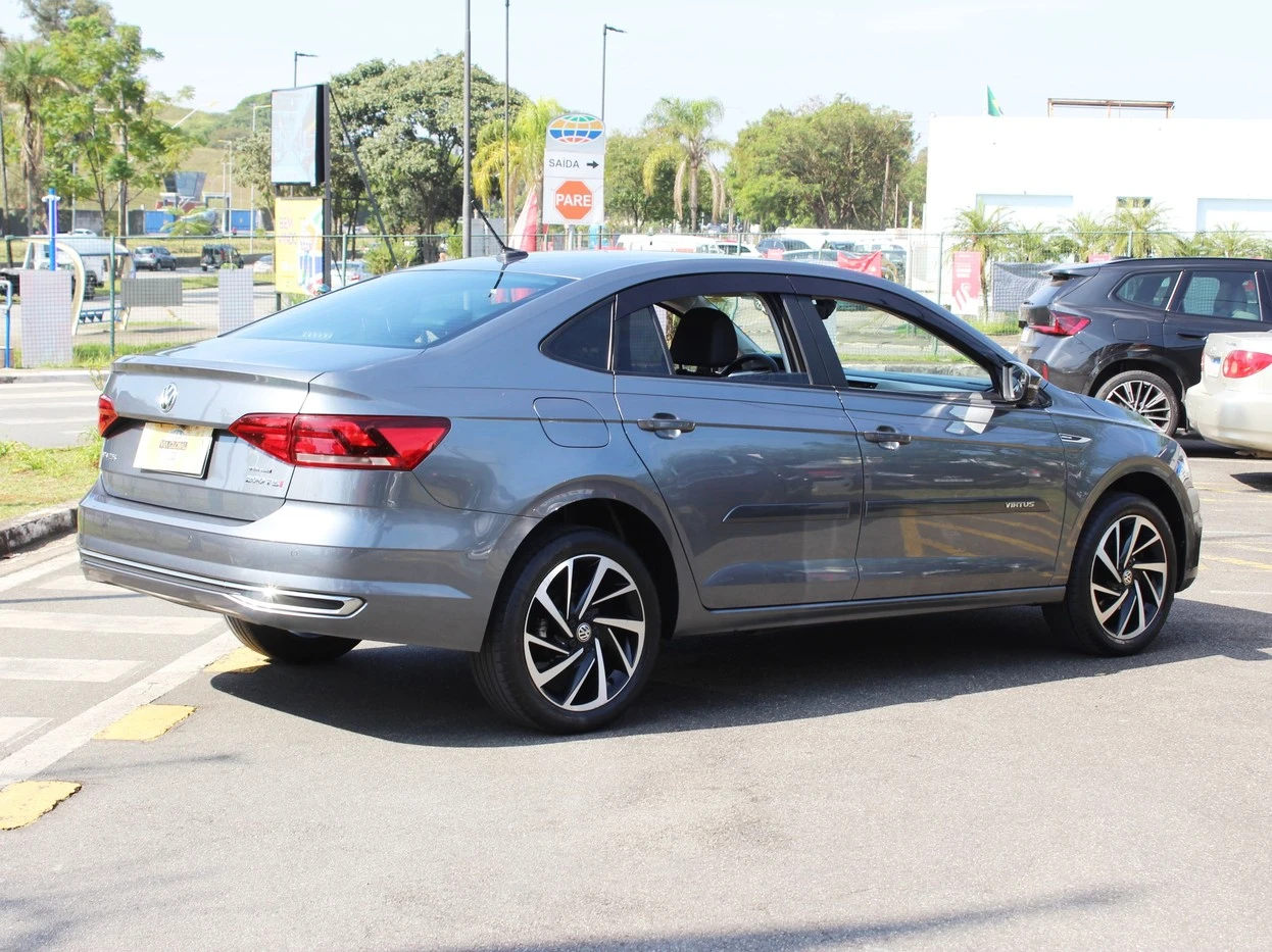 VOLKSWAGEN VIRTUS