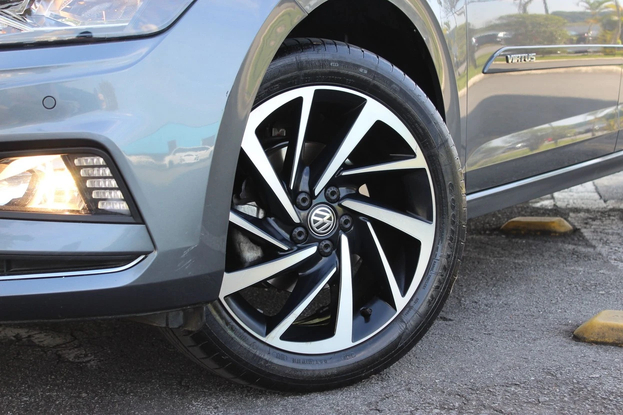 VOLKSWAGEN VIRTUS