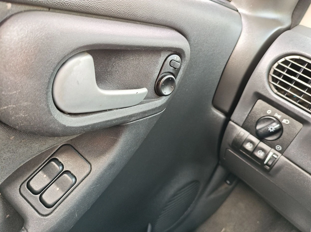CHEVROLET CORSA