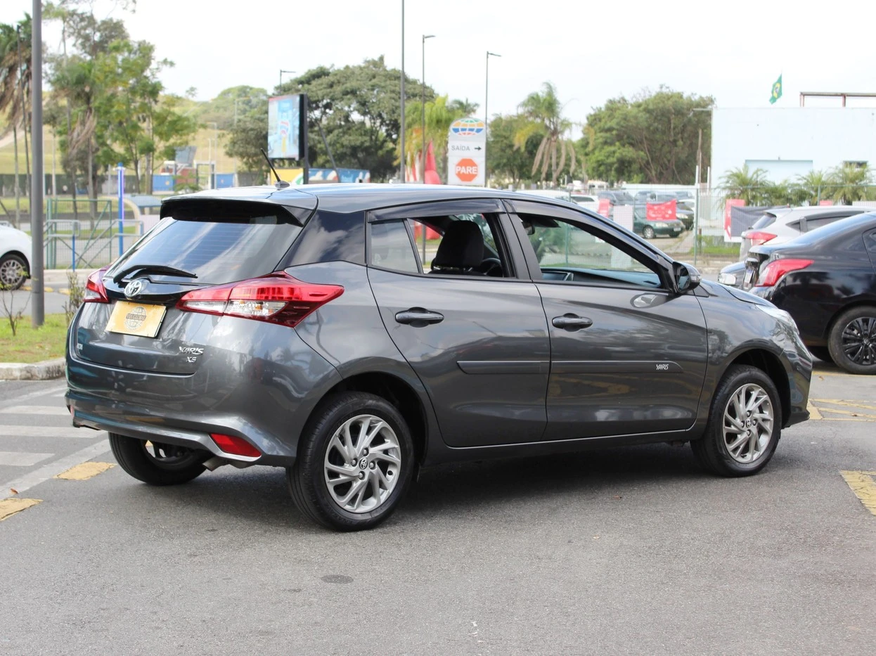 TOYOTA YARIS