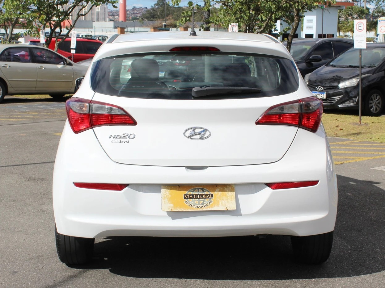 HYUNDAI HB20