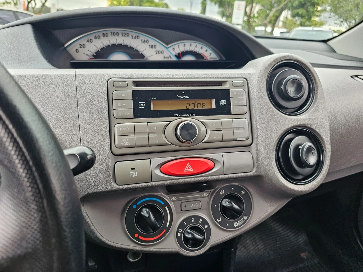 TOYOTA ETIOS
