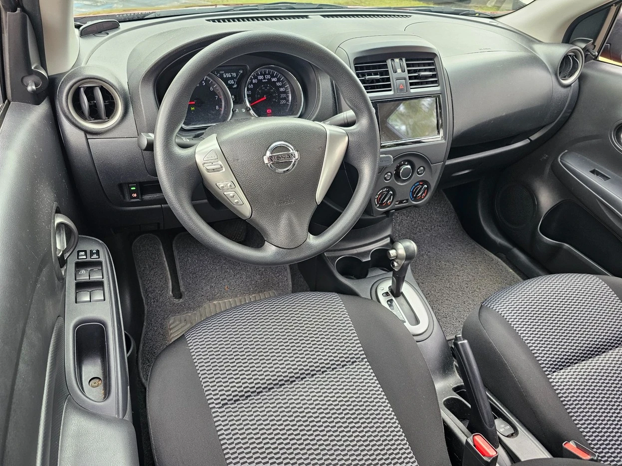 NISSAN VERSA