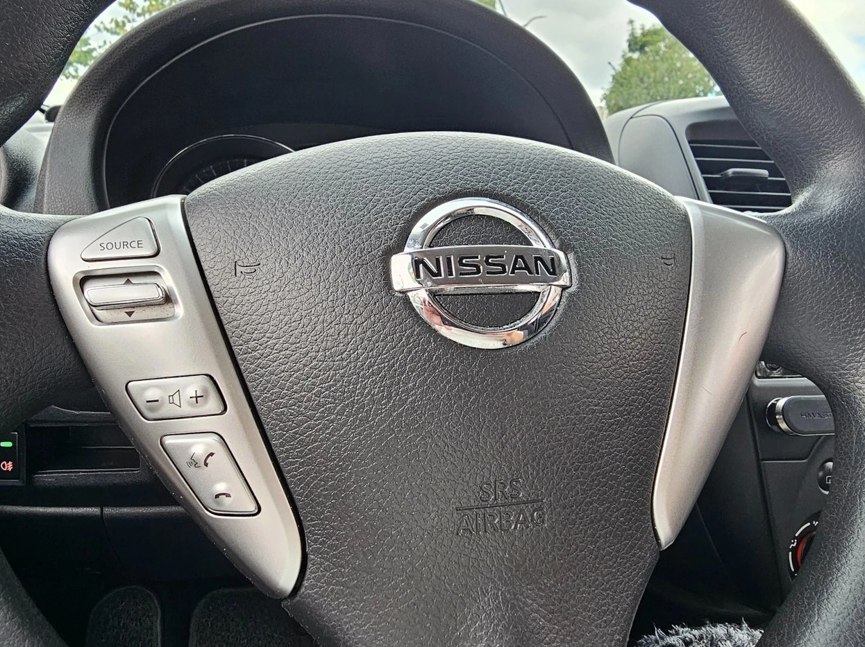 NISSAN VERSA