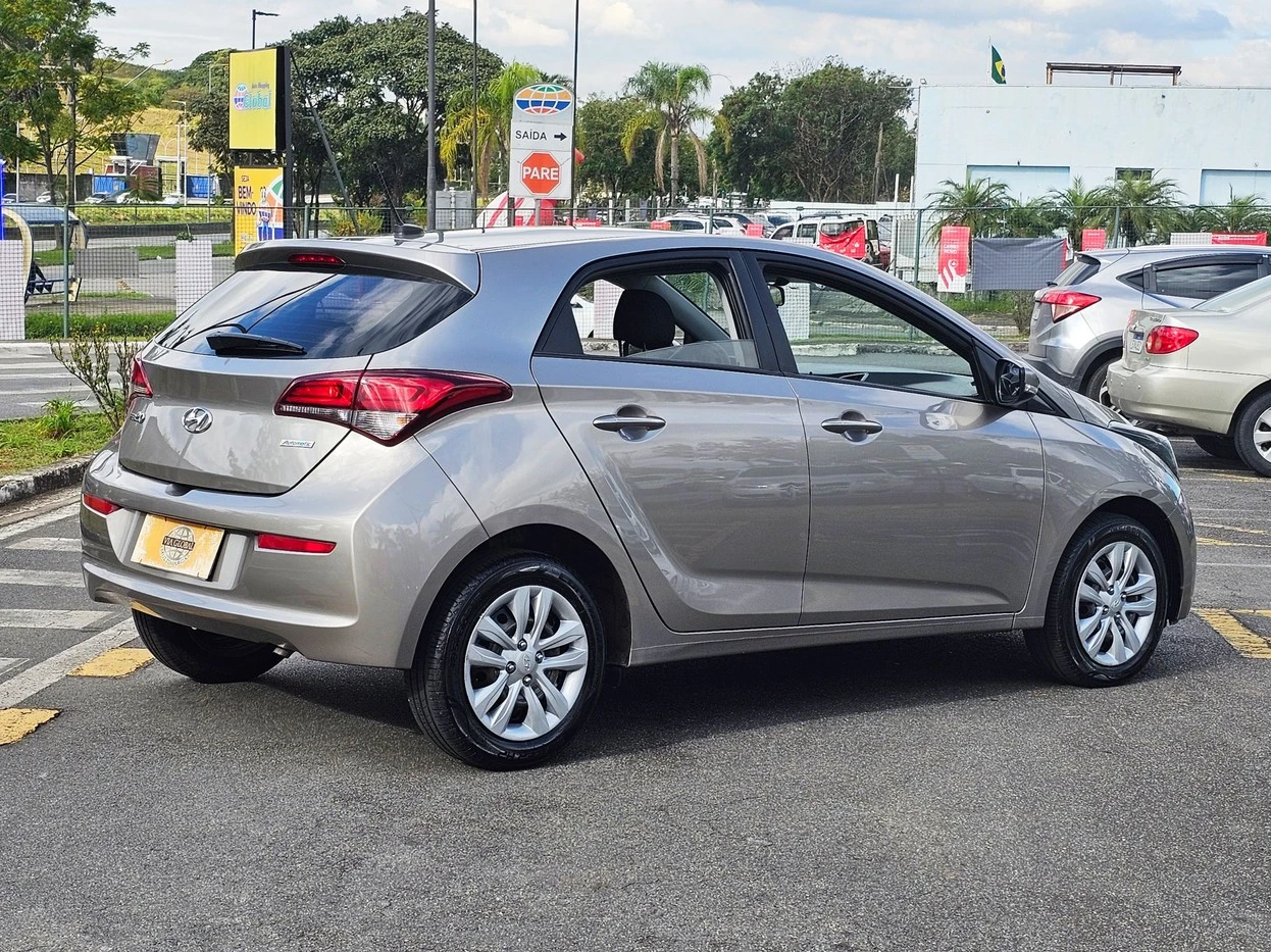 HYUNDAI HB20