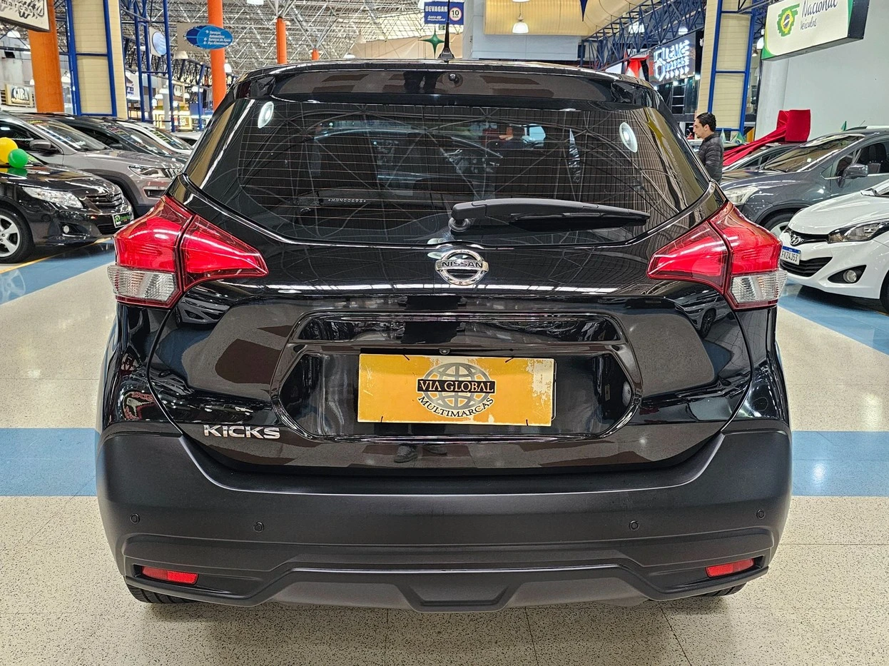 NISSAN KICKS