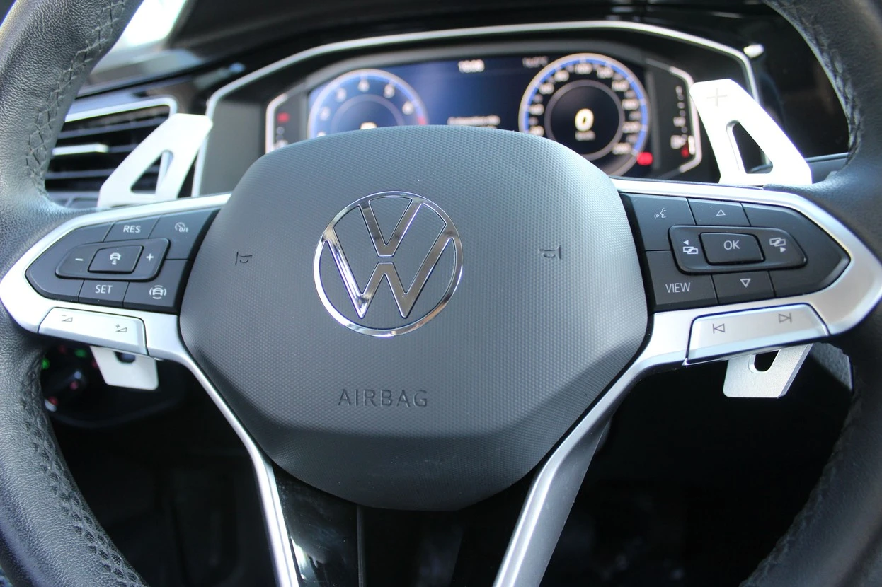 VOLKSWAGEN VIRTUS