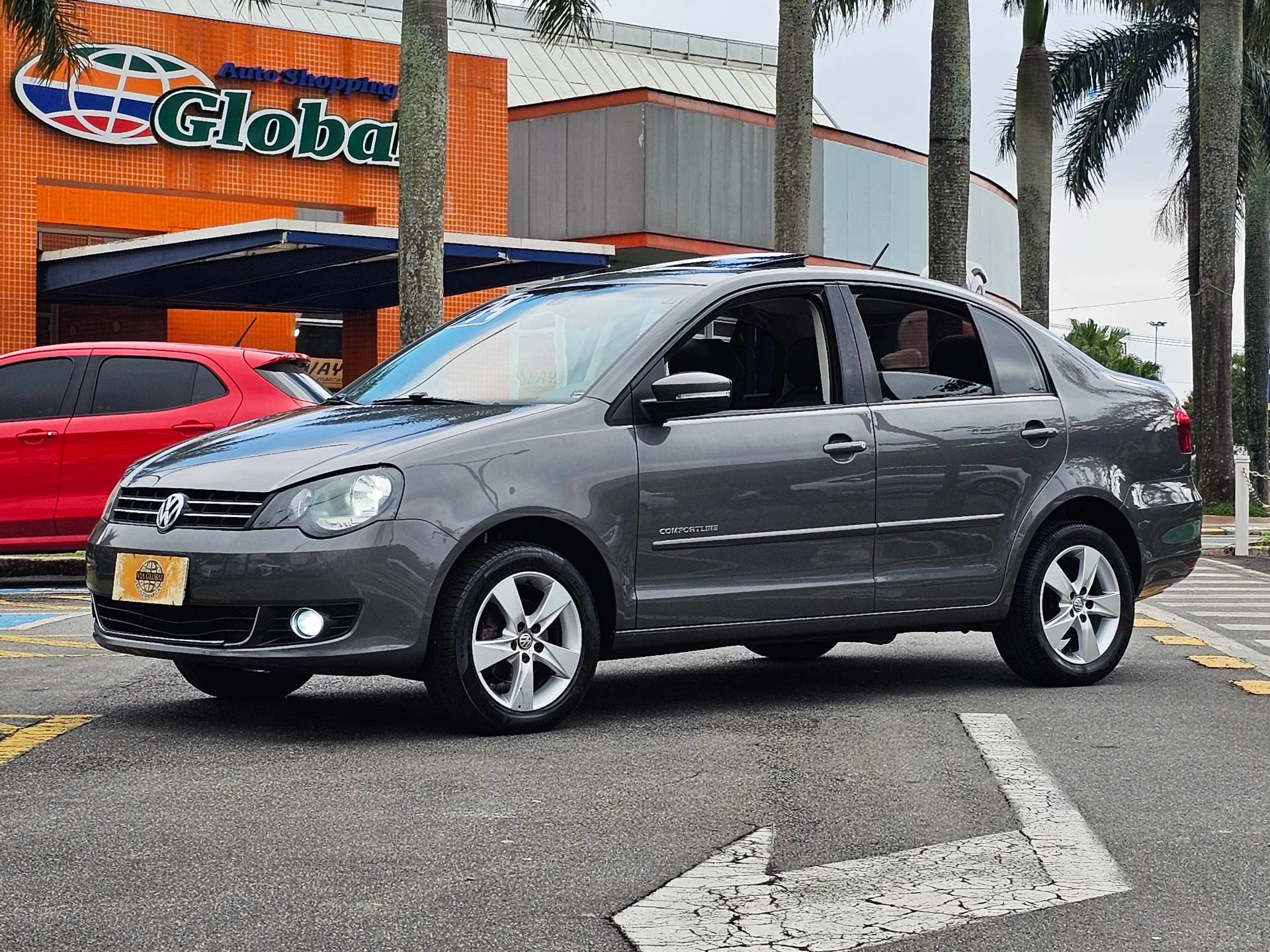 POLO SEDAN