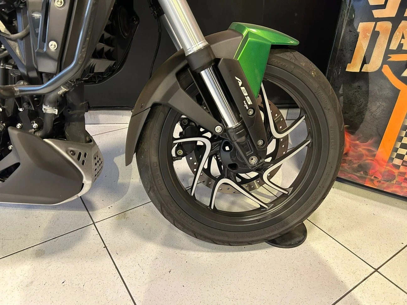 BAJAJ DOMINAR 400