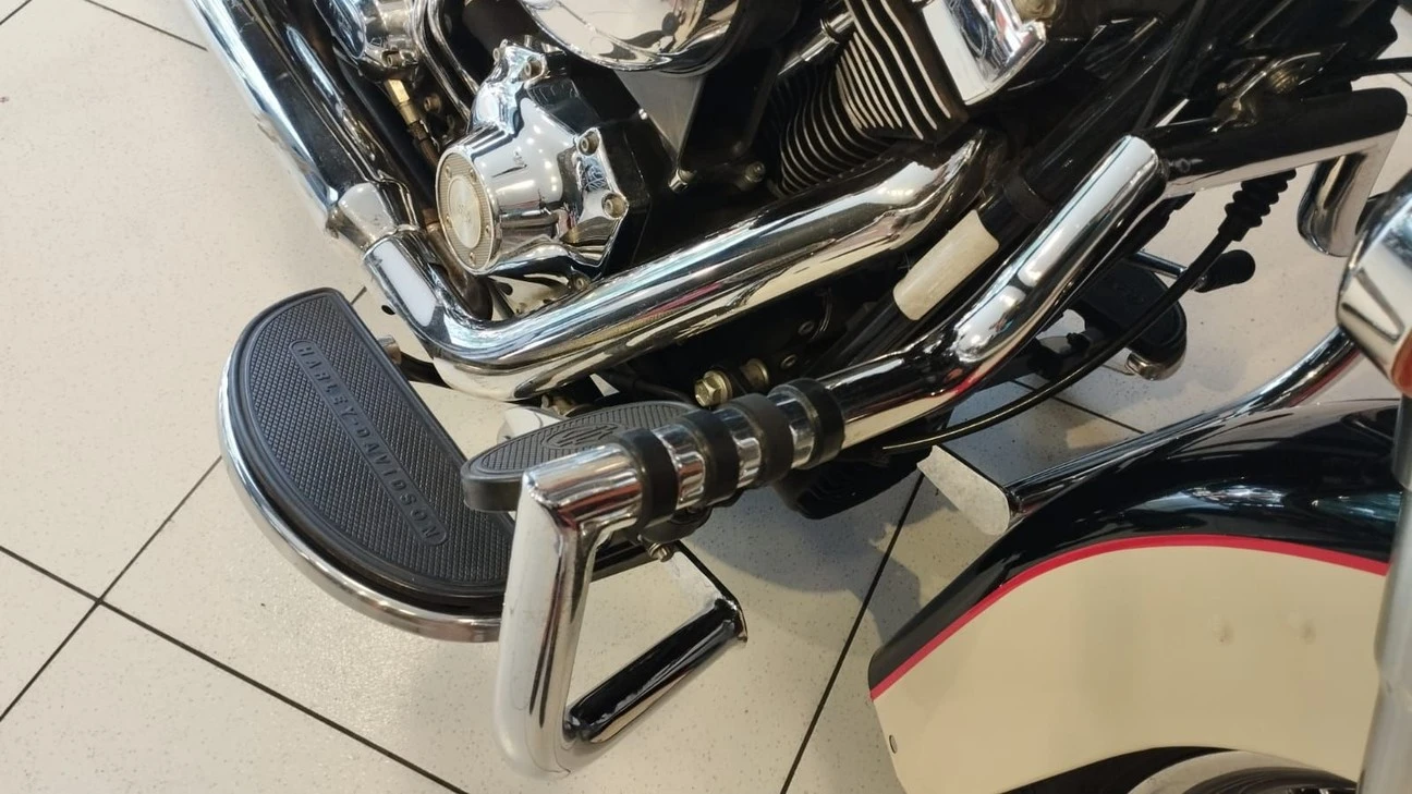 HARLEY-DAVIDSON HERITAGE SOFTAIL CUSTOM