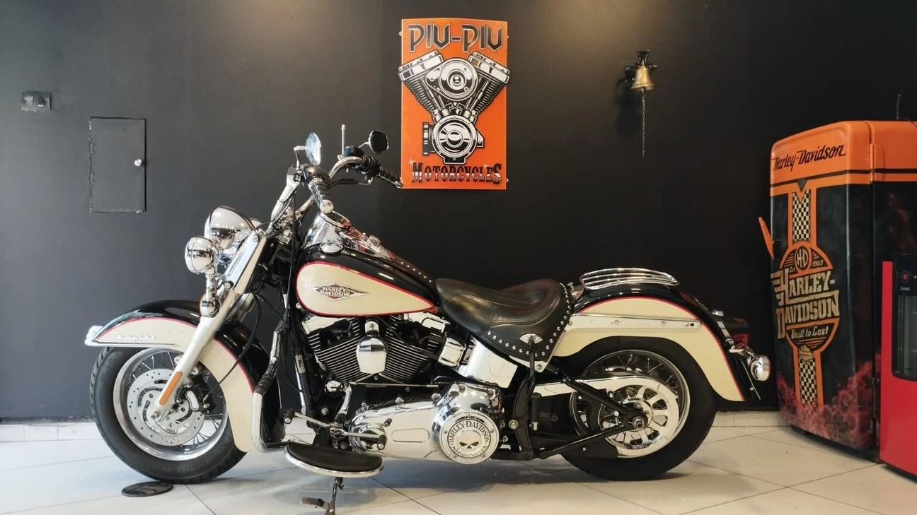 HARLEY-DAVIDSON HERITAGE SOFTAIL CUSTOM