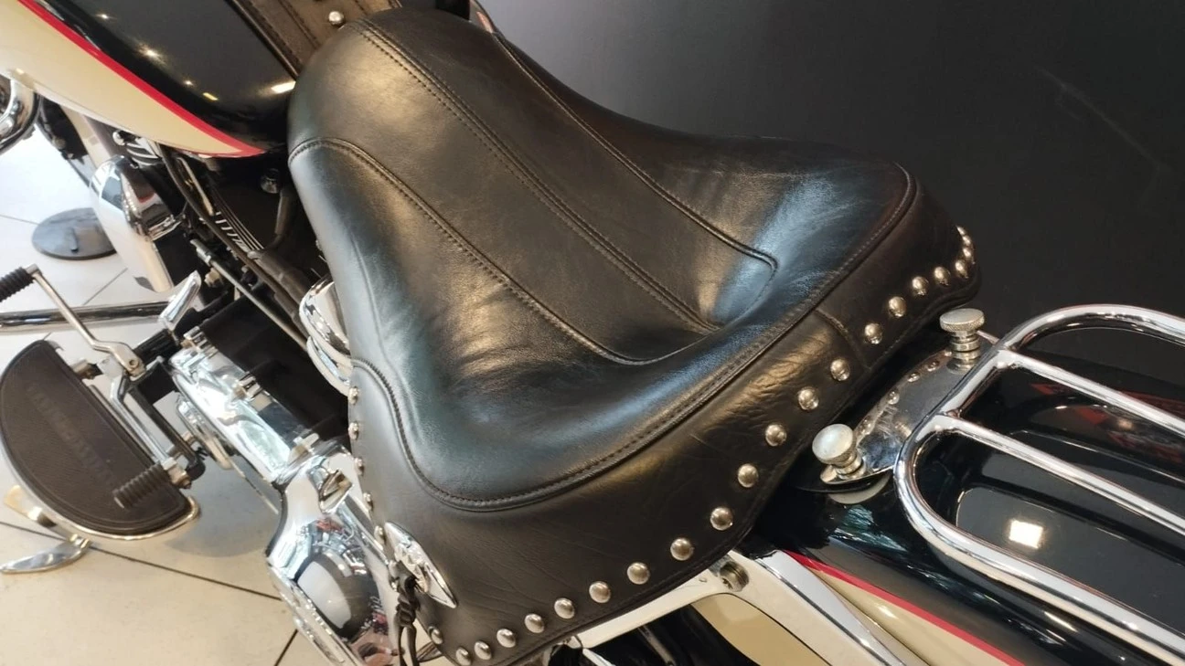 HARLEY-DAVIDSON HERITAGE SOFTAIL CUSTOM