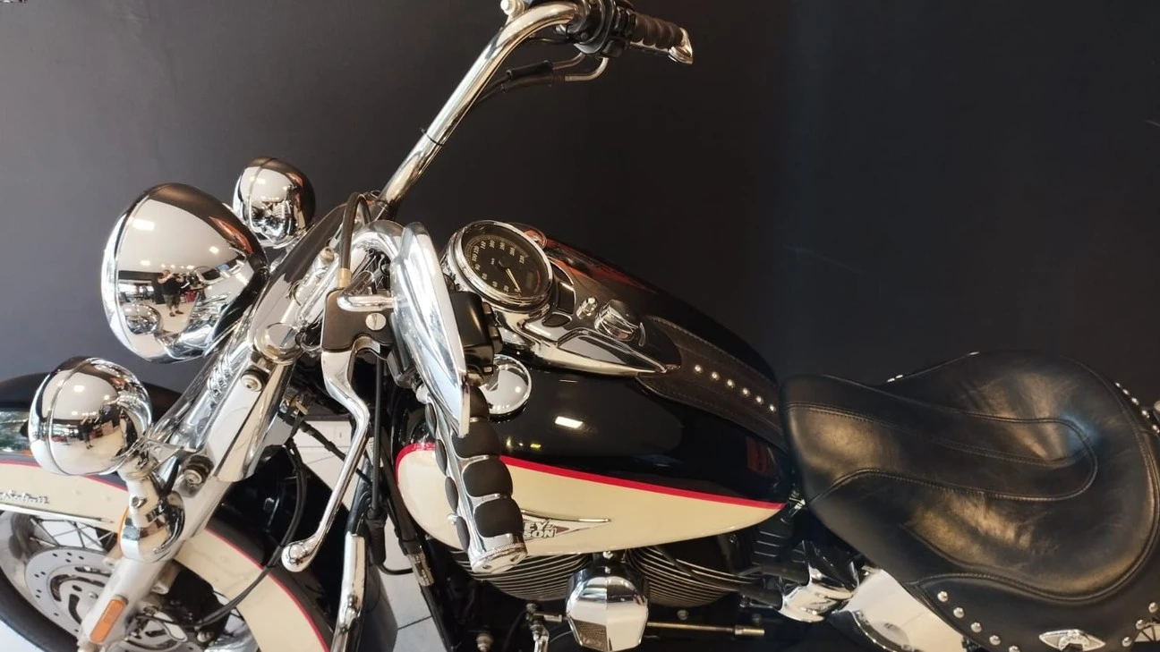 HARLEY-DAVIDSON HERITAGE SOFTAIL CUSTOM