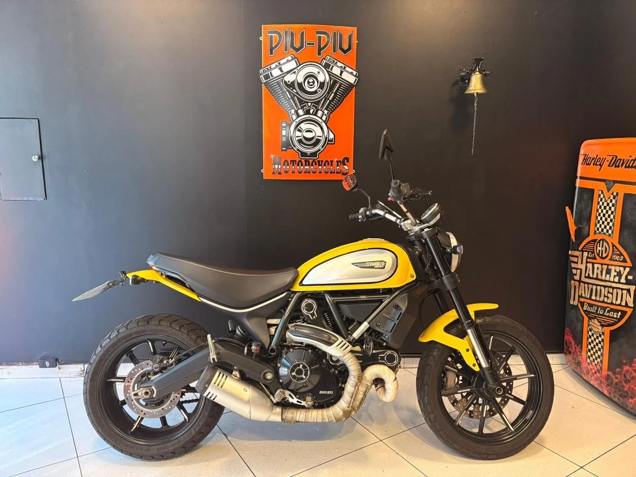 DUCATI SCRAMBLER ICON