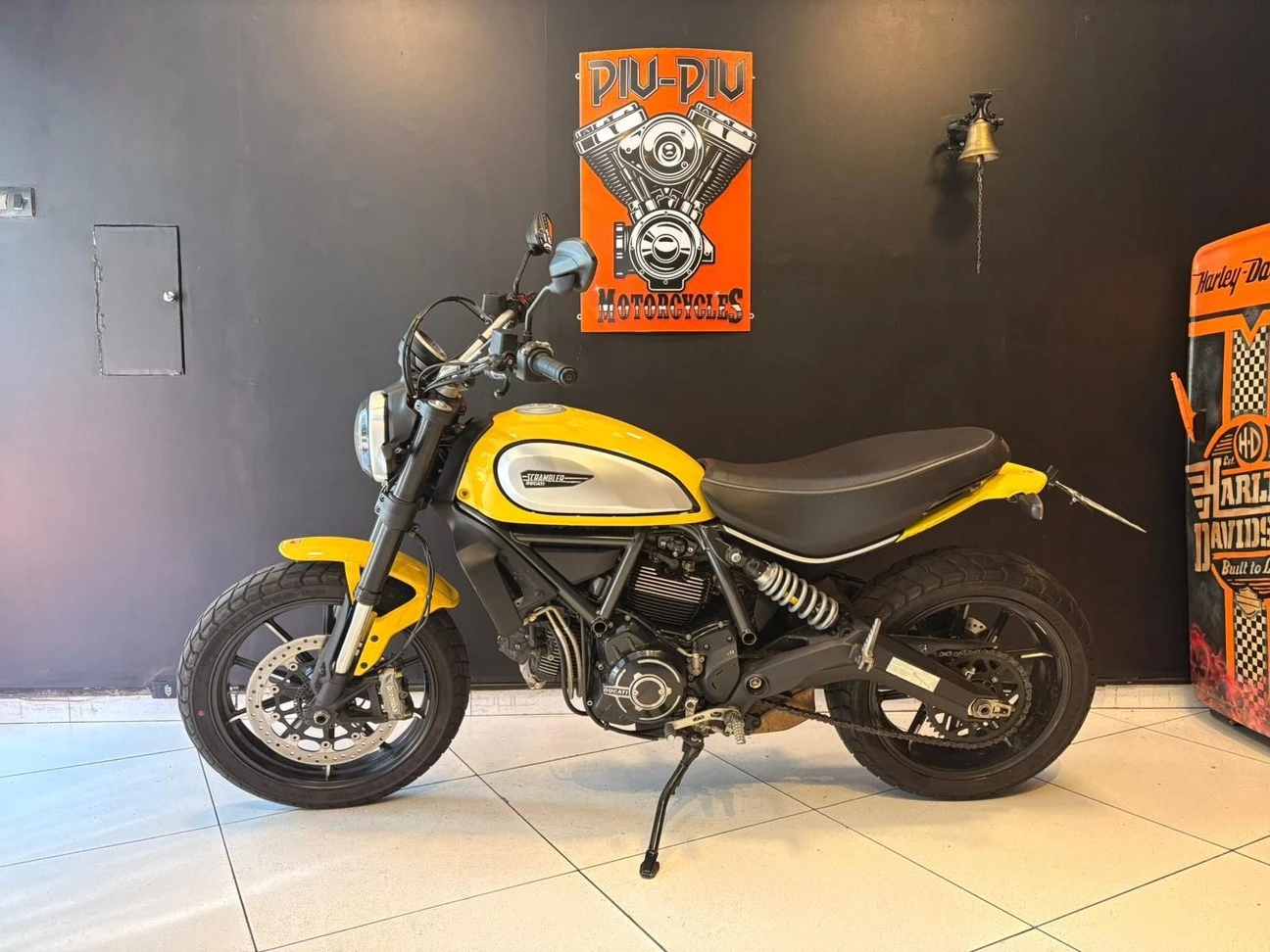 DUCATI SCRAMBLER ICON