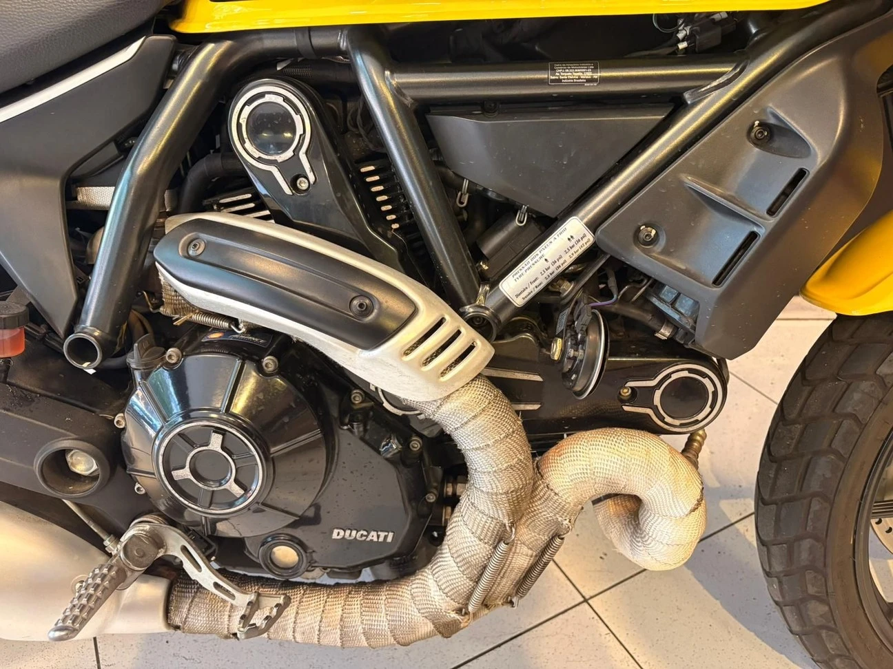 DUCATI SCRAMBLER ICON