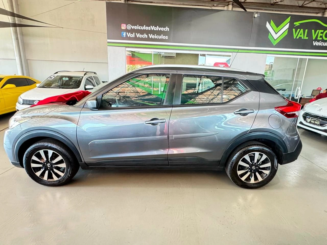 NISSAN KICKS