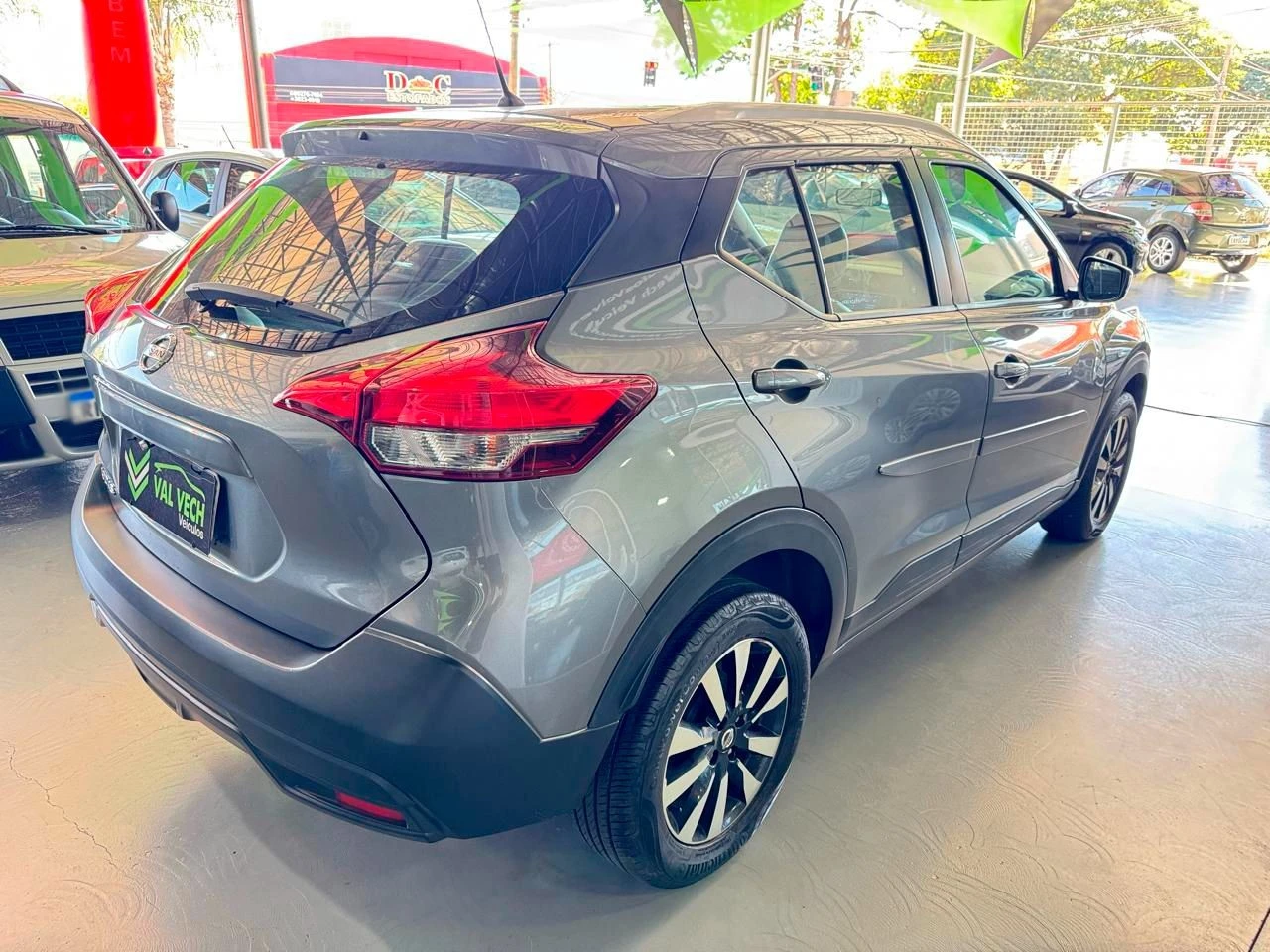 NISSAN KICKS