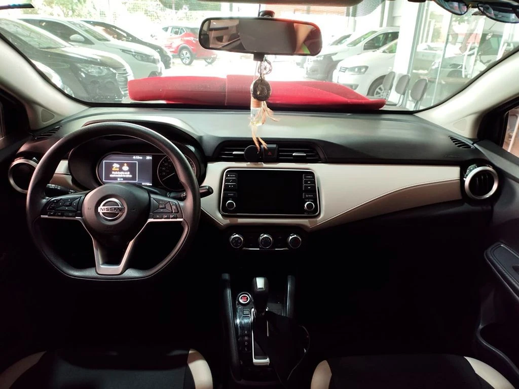 NISSAN VERSA