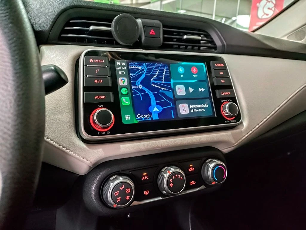NISSAN VERSA