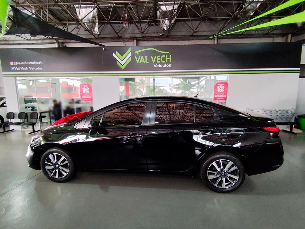 NISSAN VERSA