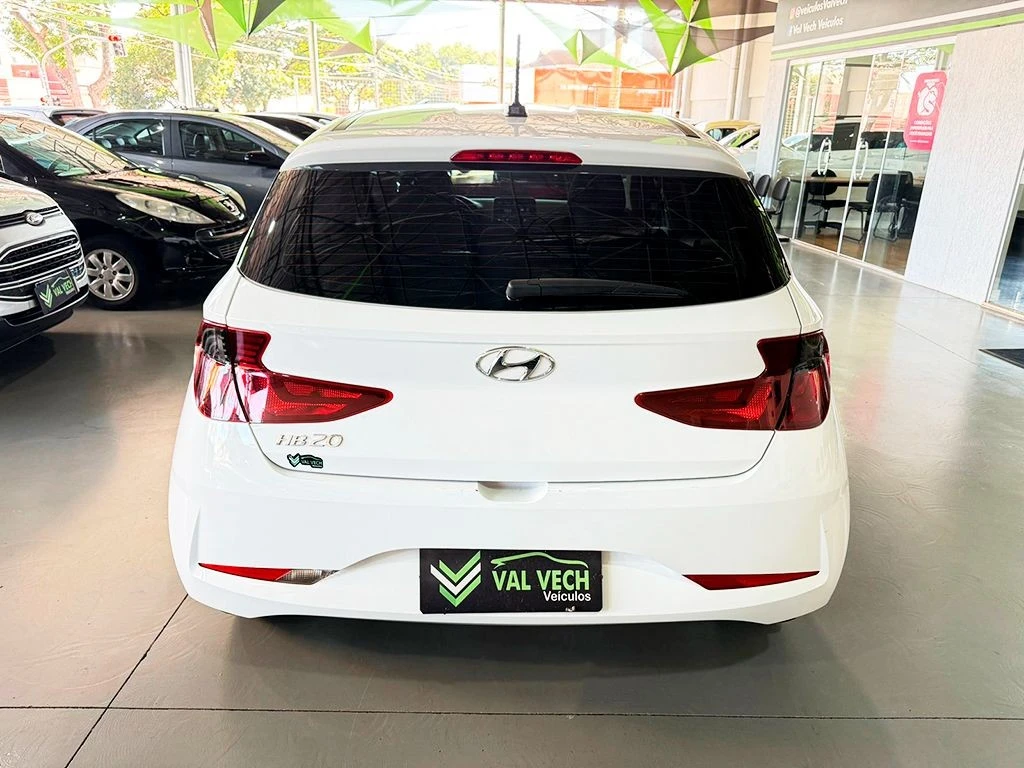 HYUNDAI HB20