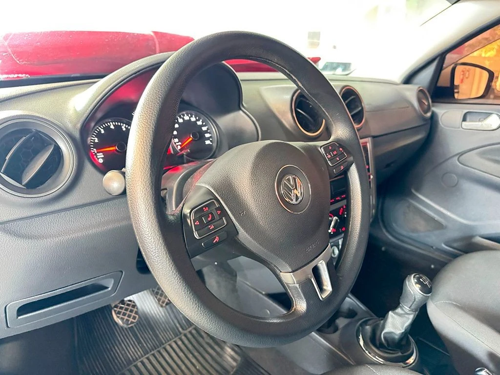 VOLKSWAGEN GOL