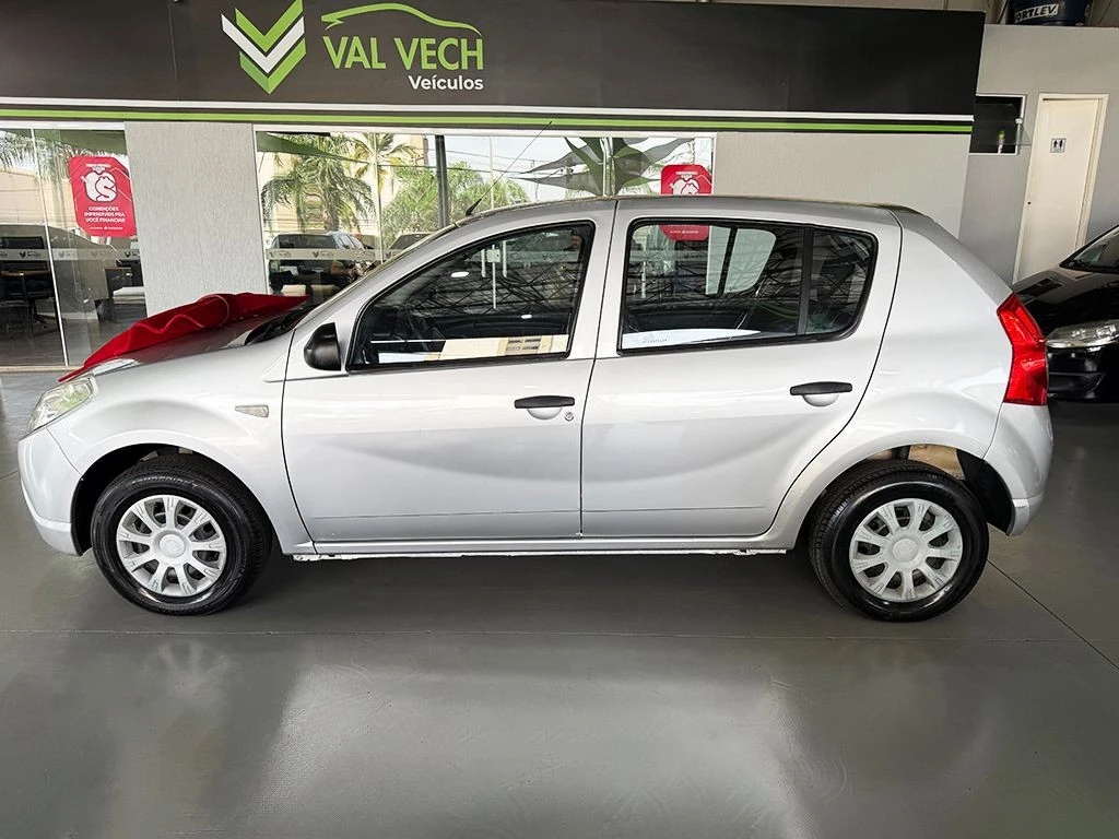 RENAULT SANDERO
