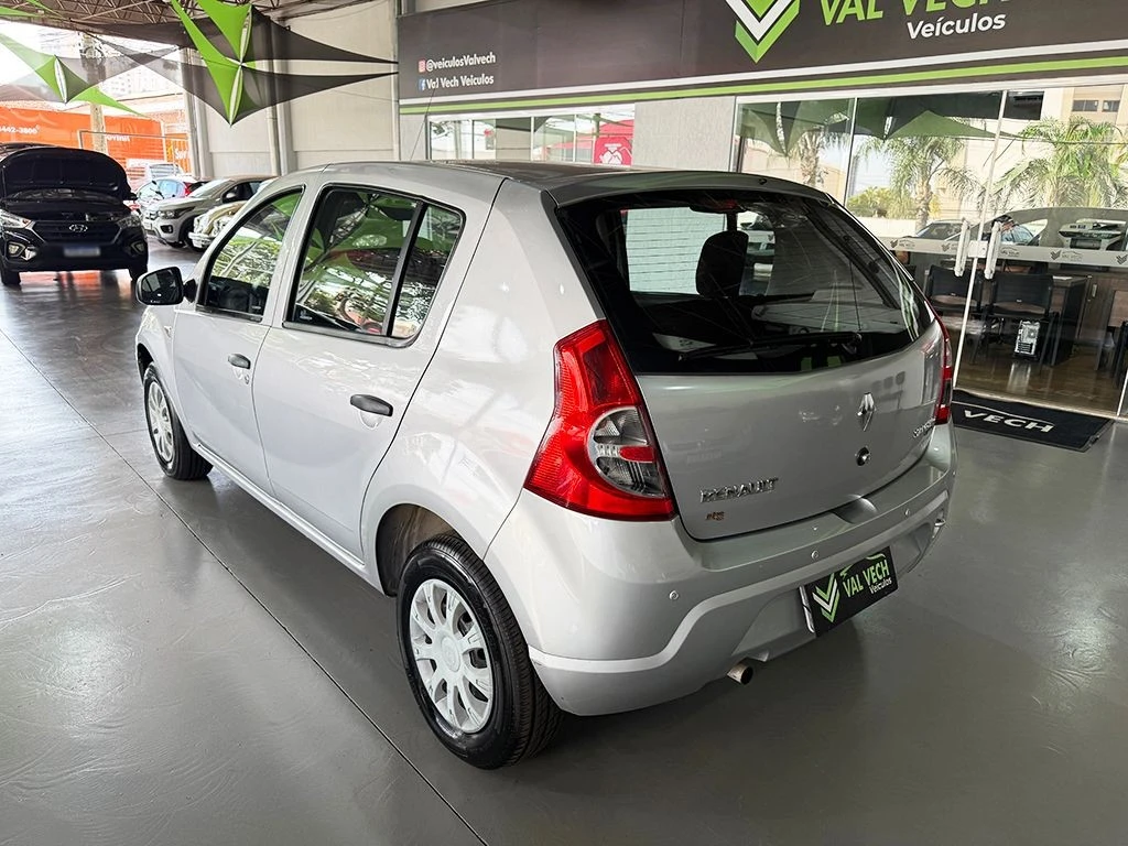 RENAULT SANDERO