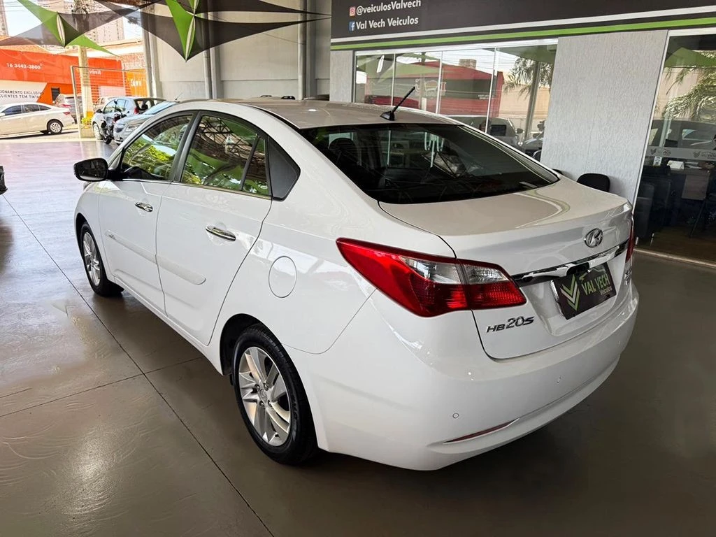 HYUNDAI HB20S